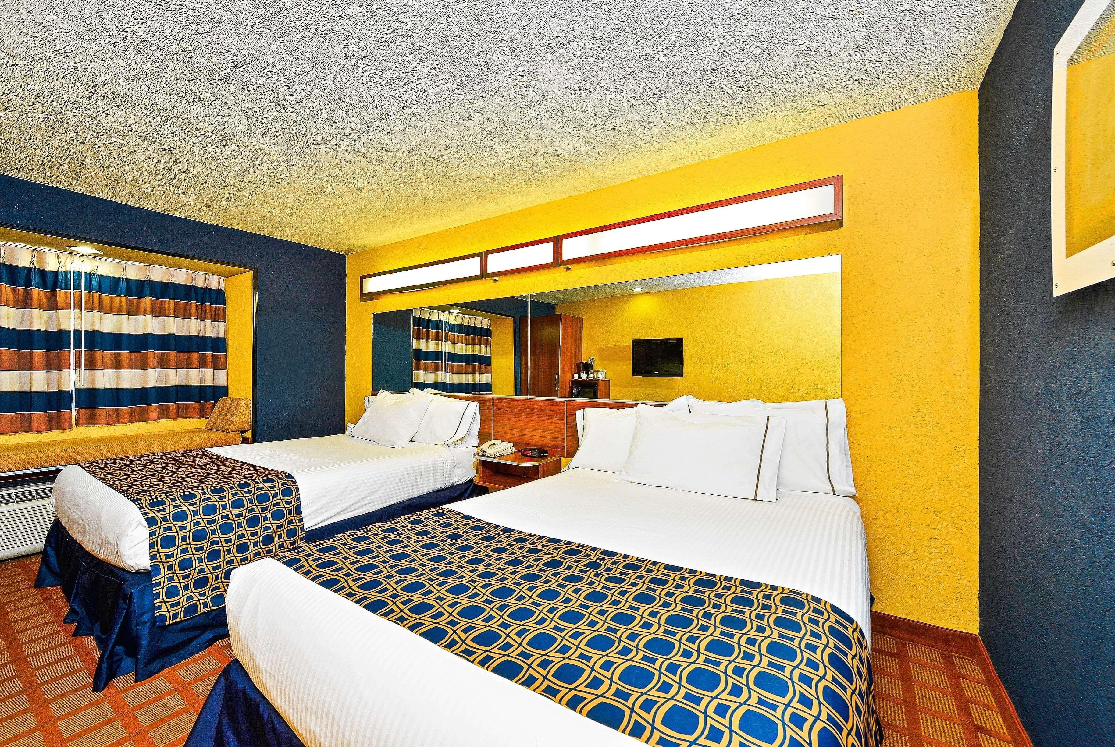 Microtel Inn & Suites By Wyndham New Braunfels I-35 Экстерьер фото